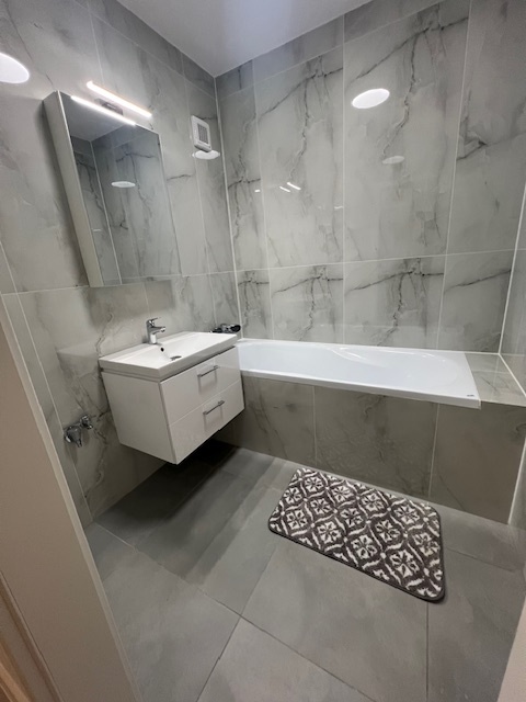 Novo zrekonštr. 2 izb. byt s loggiou, P.Horova - 2