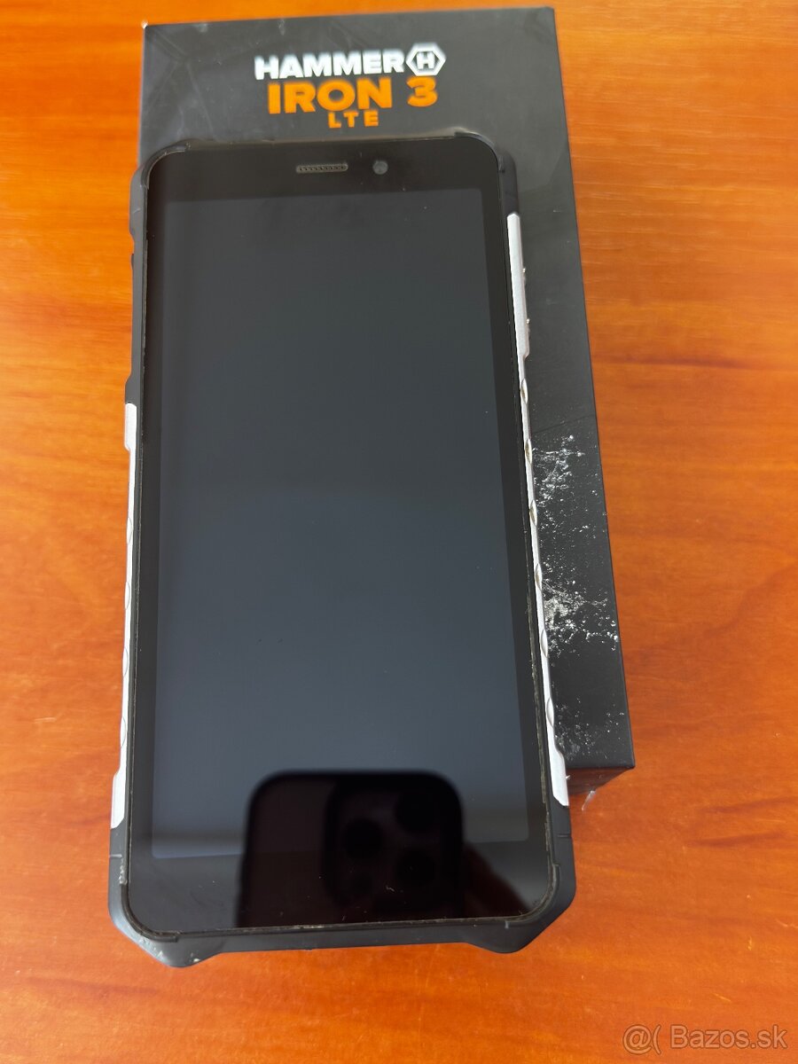 Predám odolný smartfón Hammer IRON 3 LTE - 2