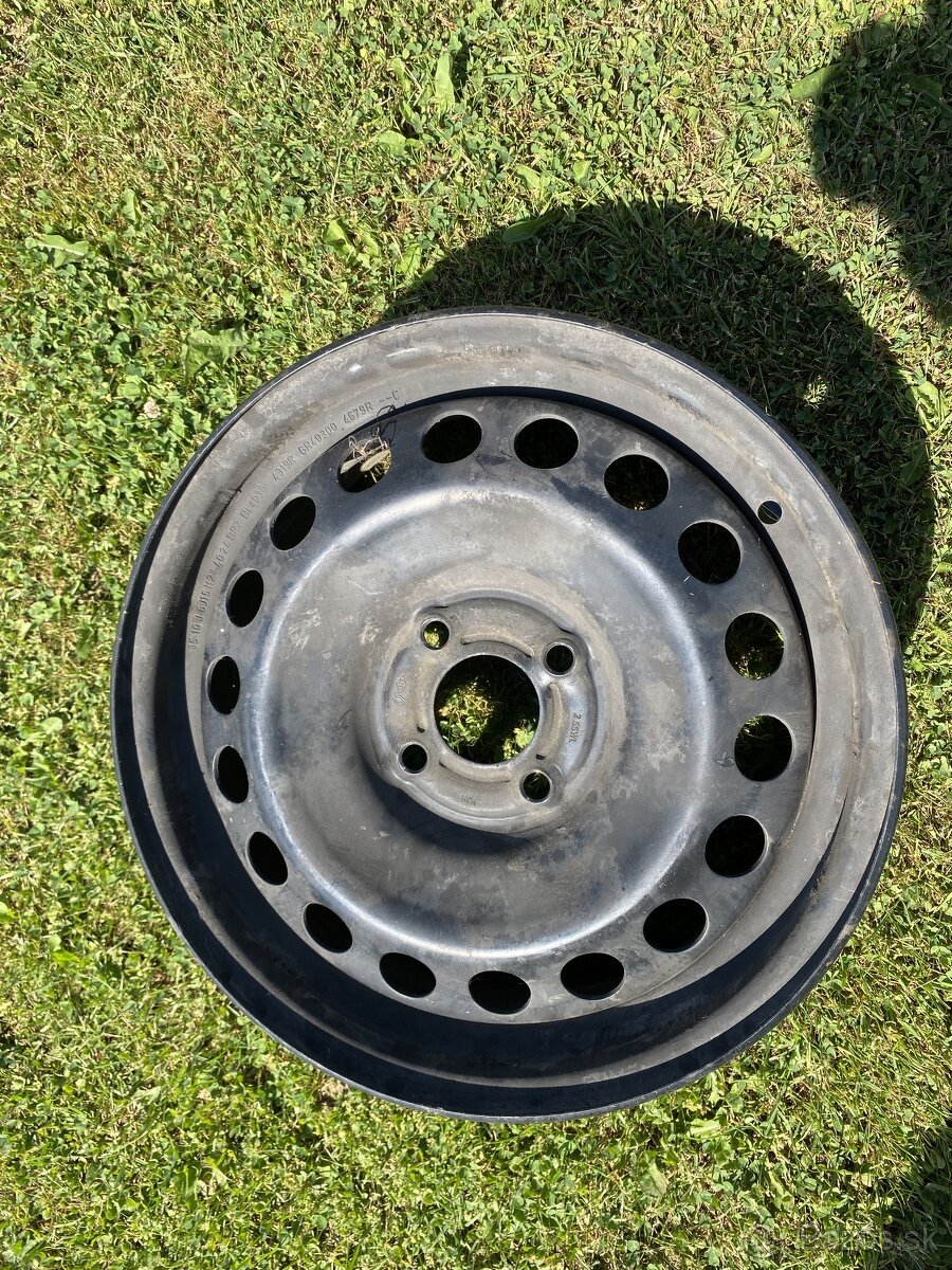 plechovy disk Hyunday i30 - ohnutý - 2