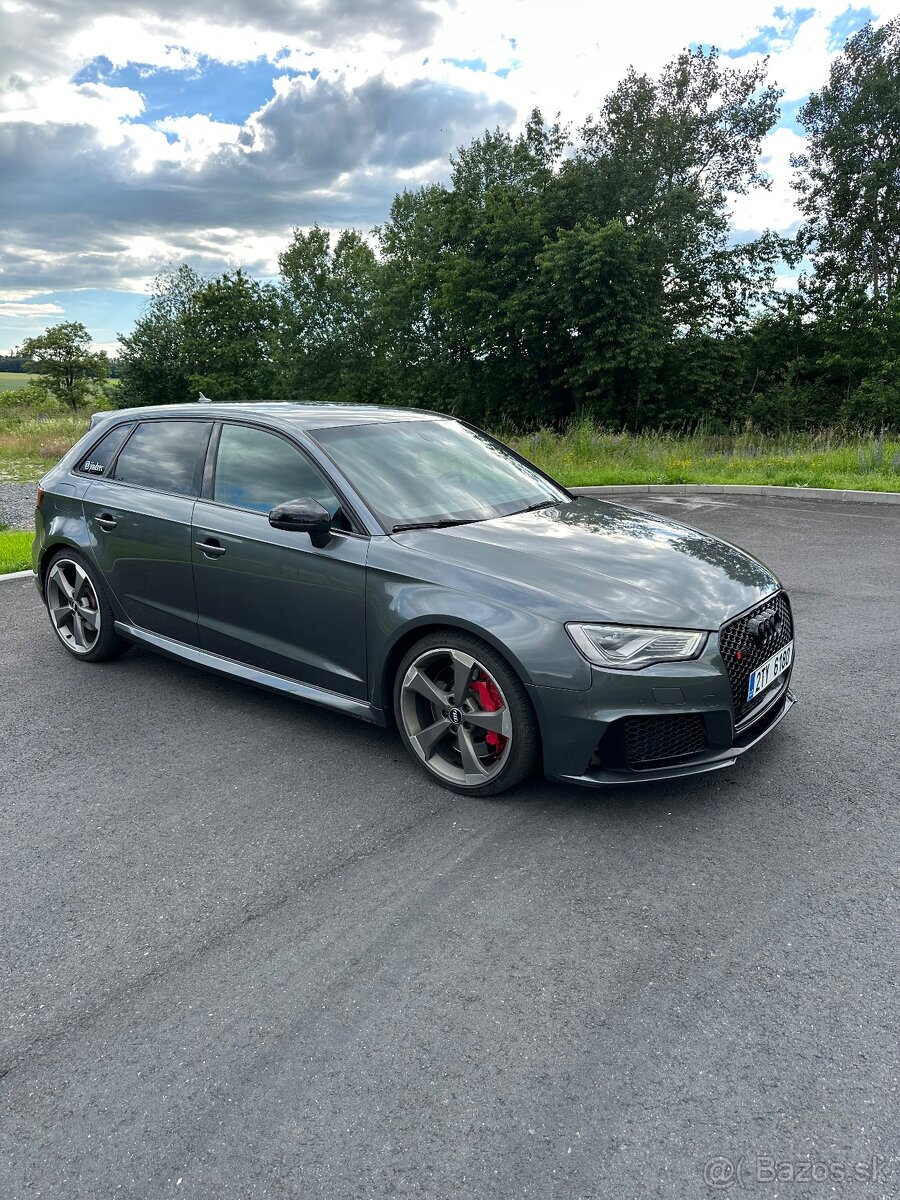 Audi RS3 8V - 2