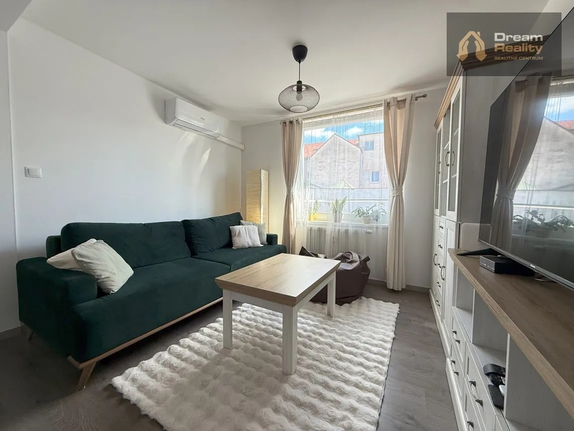 ŽILINA PEŠIA ZÓNA - 2 izbový byt exkluzívne - 2