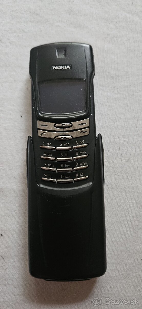 Nokia 8910i - 2