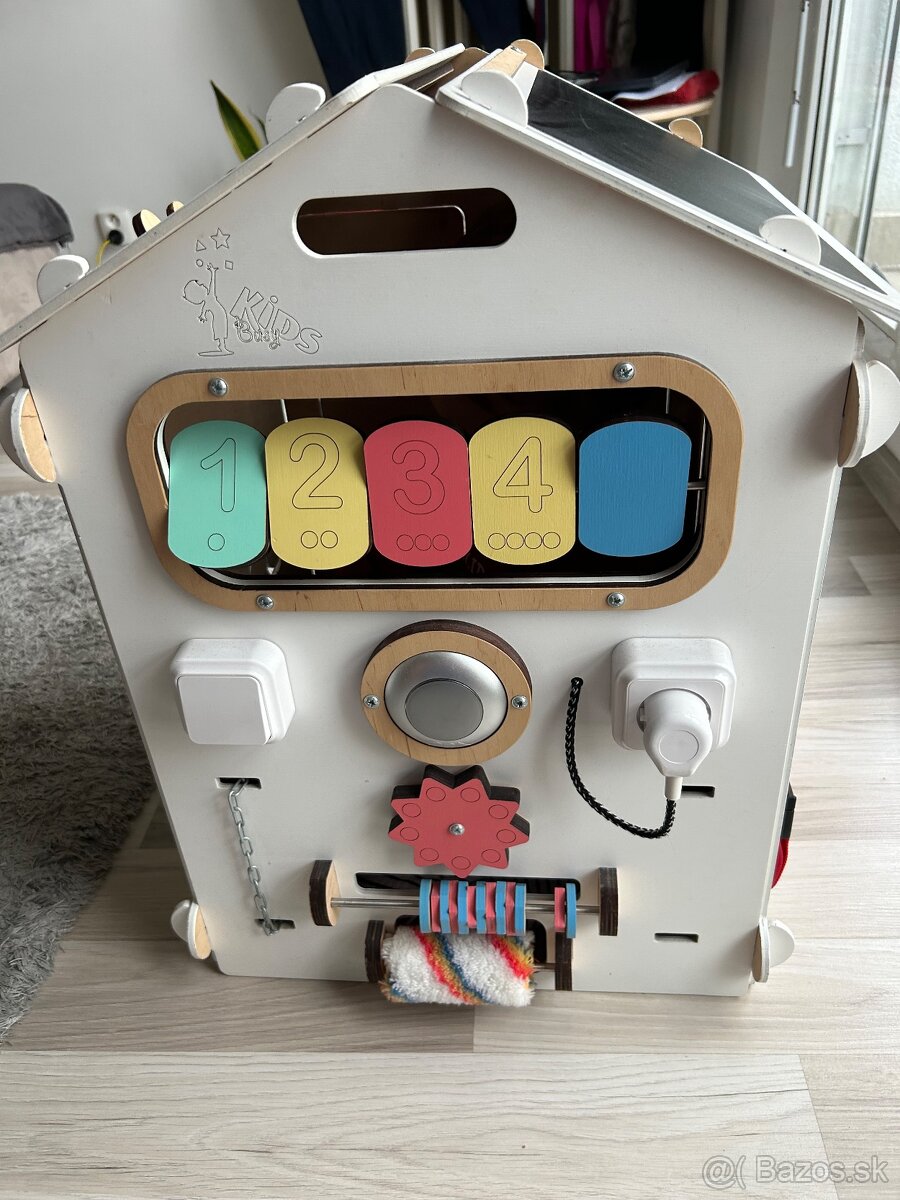 Activity board BusyKids domček - 2