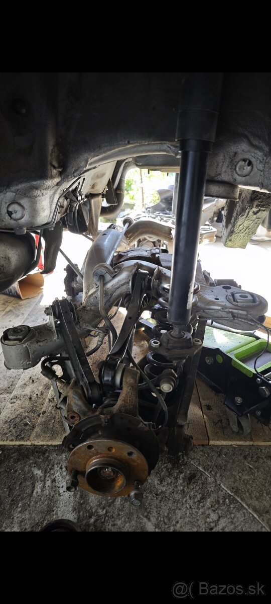 E91/M47 120kw Predfacelift zadná náprava komplet. - 2