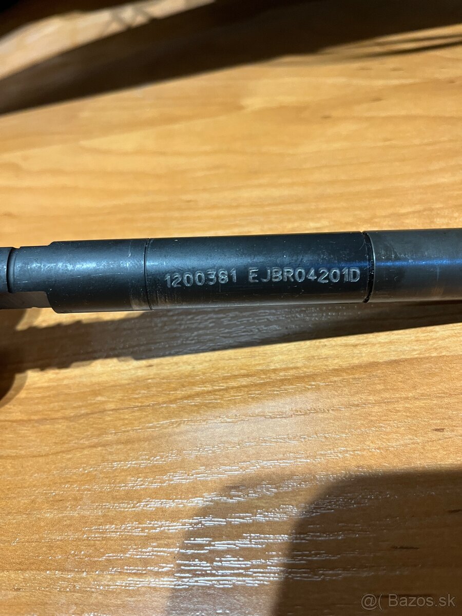 Vstrekovač EJBR04201D - 2