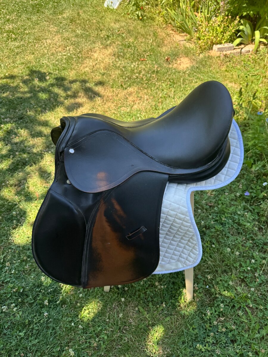 Anglické VS sedlo velkosť 17 1/2 - 2