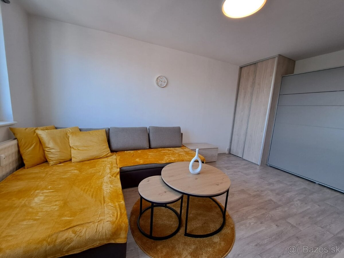 Priestranný 1-izbový byt v širšom centre Popradu na prenájom - 2