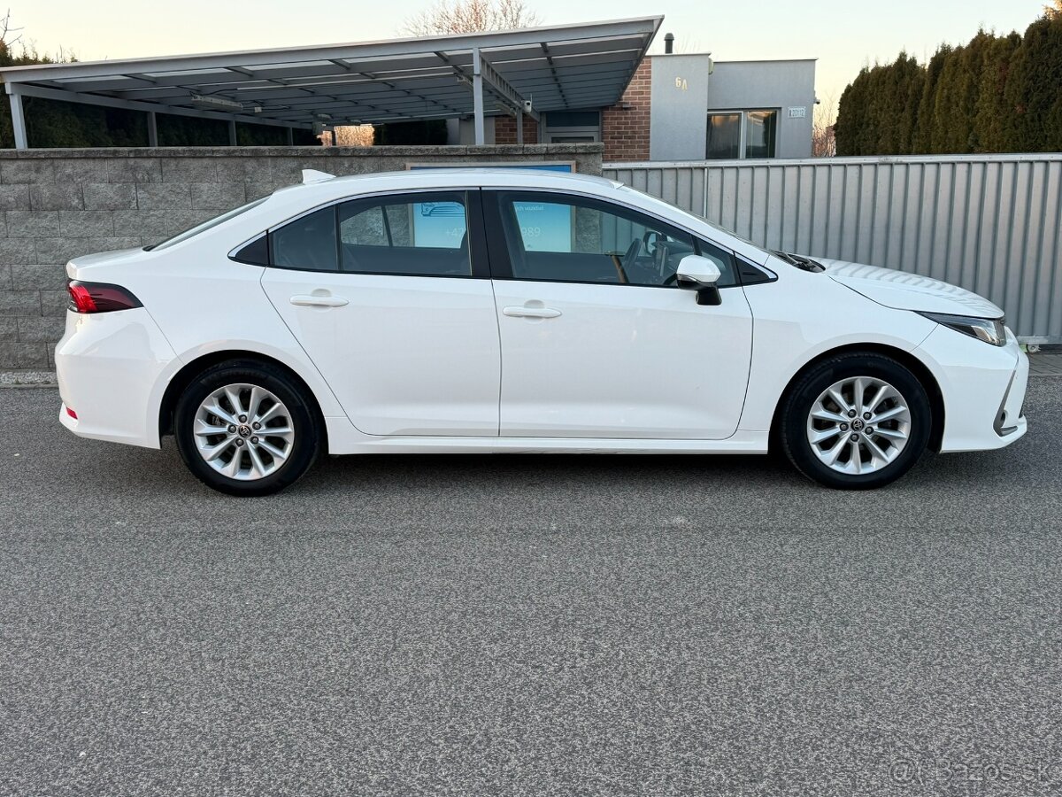 Toyota Corolla 1.5 Dynamic Force Comfort, odpočet DPH, 2022 - 2