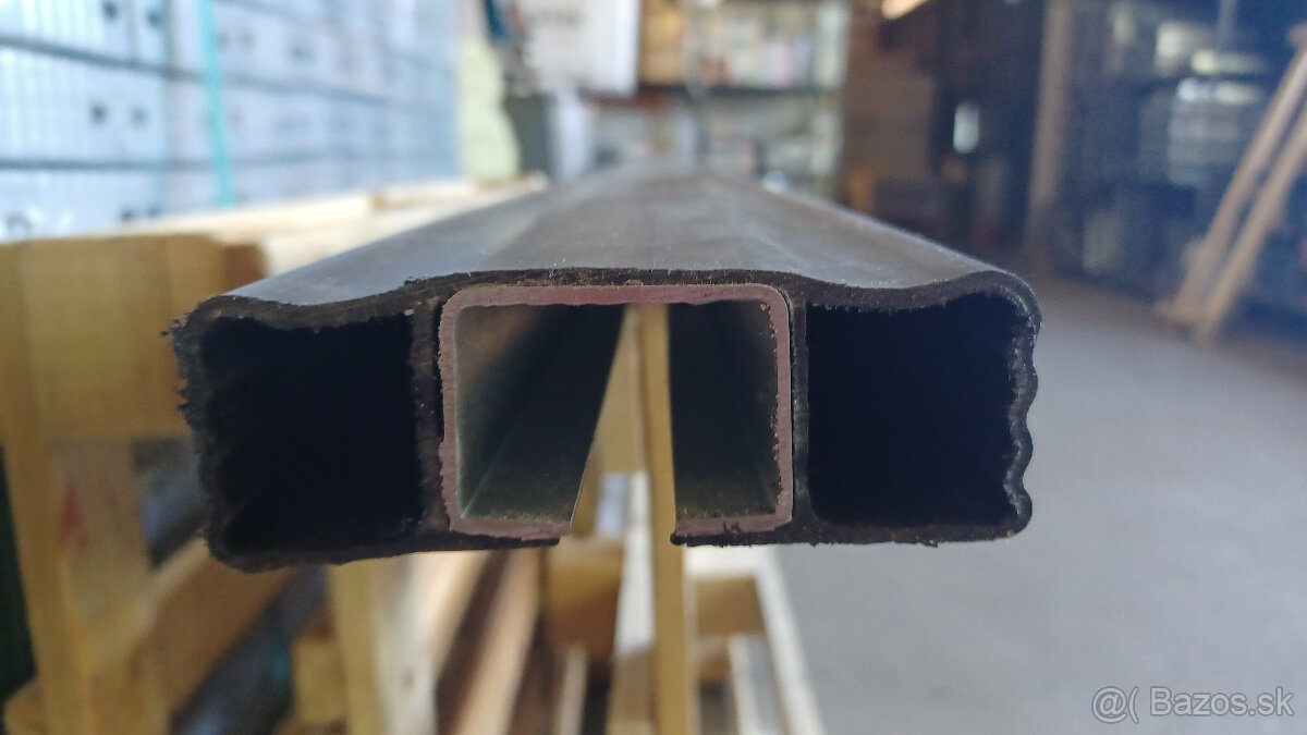 Predám plastový profil s oceľovou výstužou - 2