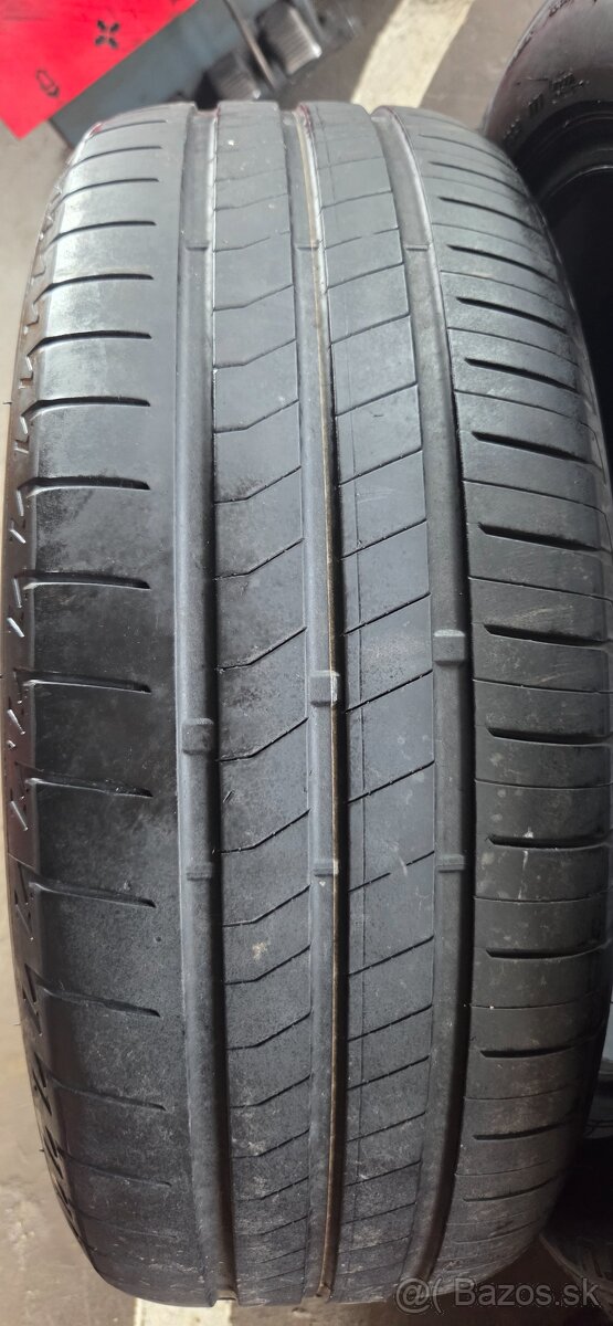 Predám 2ks.letné pneumatiky BRIGESTONE 215/55R18 95T.. - 2