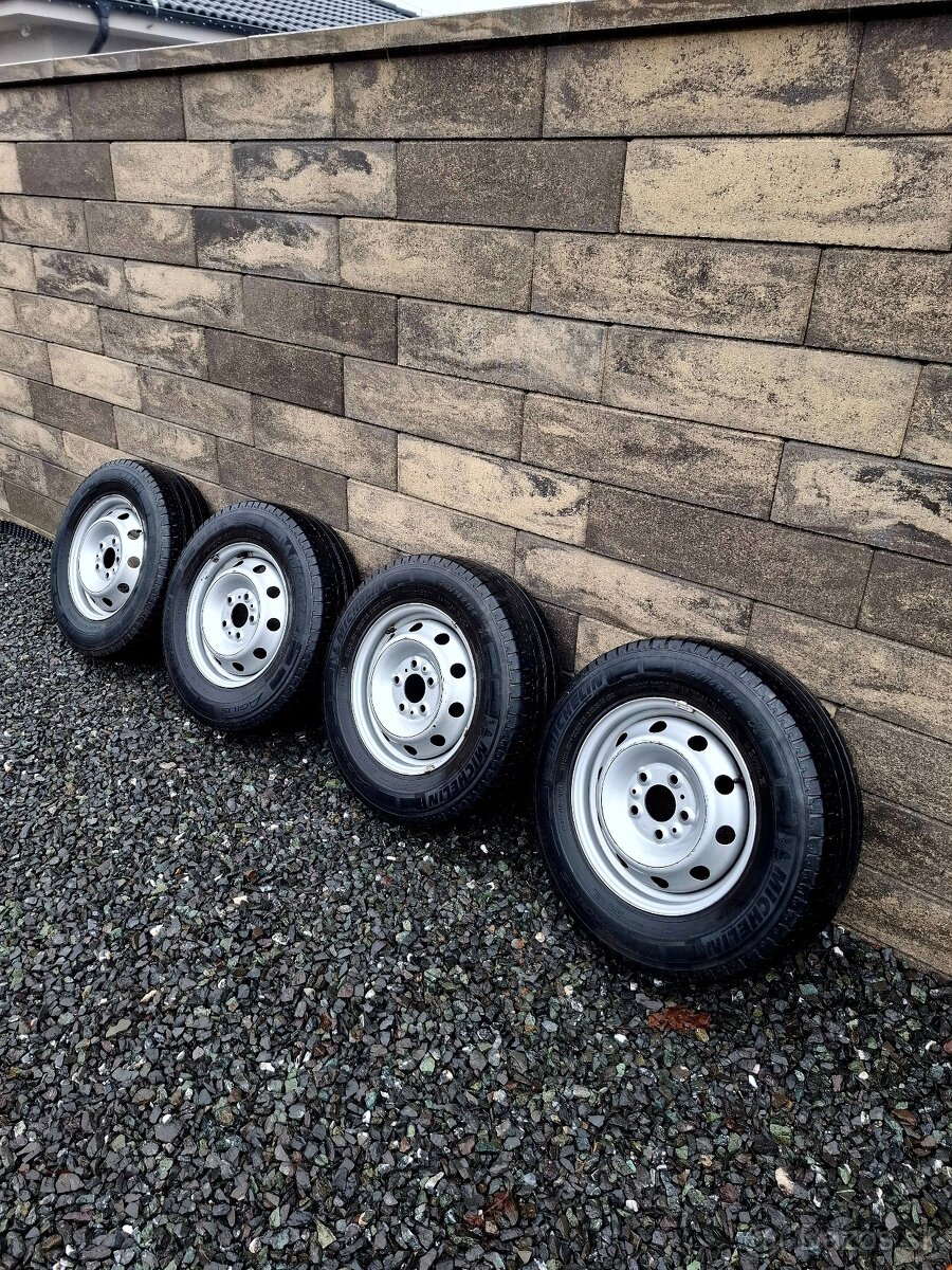Disky + pneu na dodavku R15C - 2