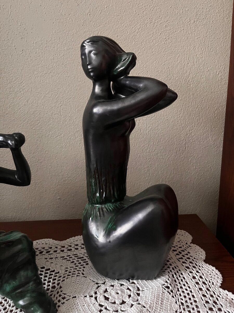 Cierne sediace dámy Jitka Forejtova - 2