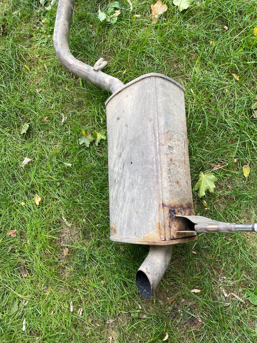 Výfuk z Peugeot 508 1.6 HDI - 2