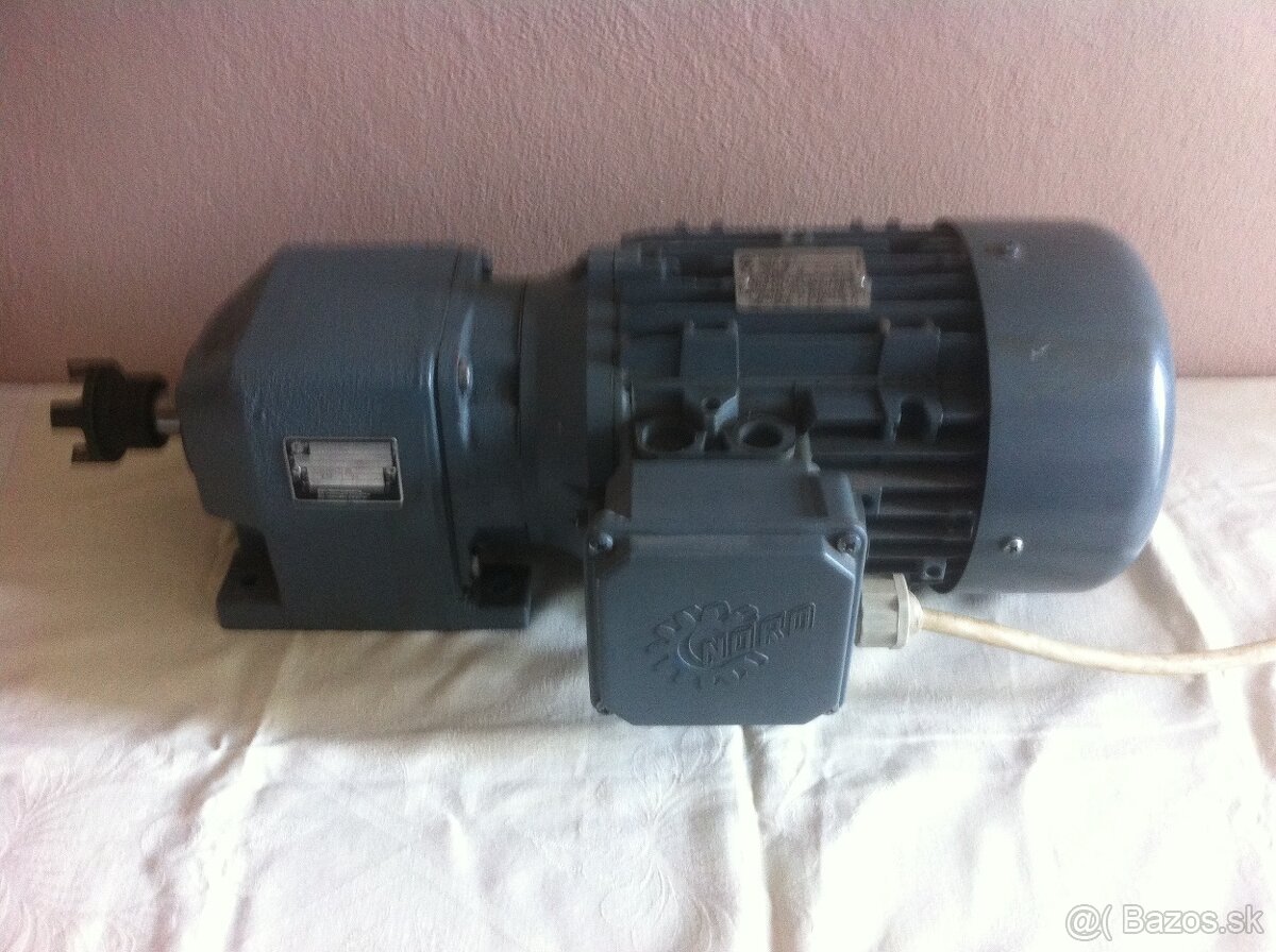 Elektromotor.NORD.s.prevodovkou - 2