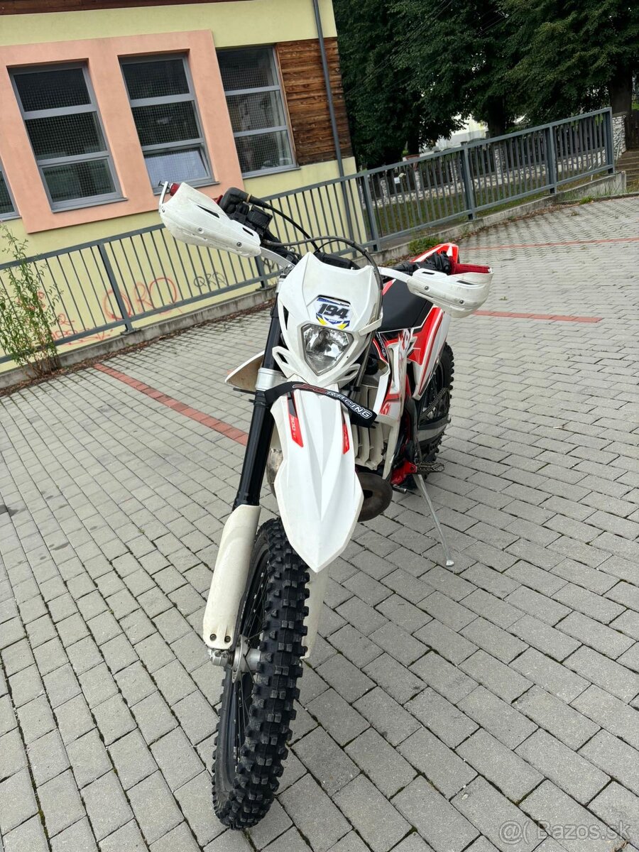Beta RR 300