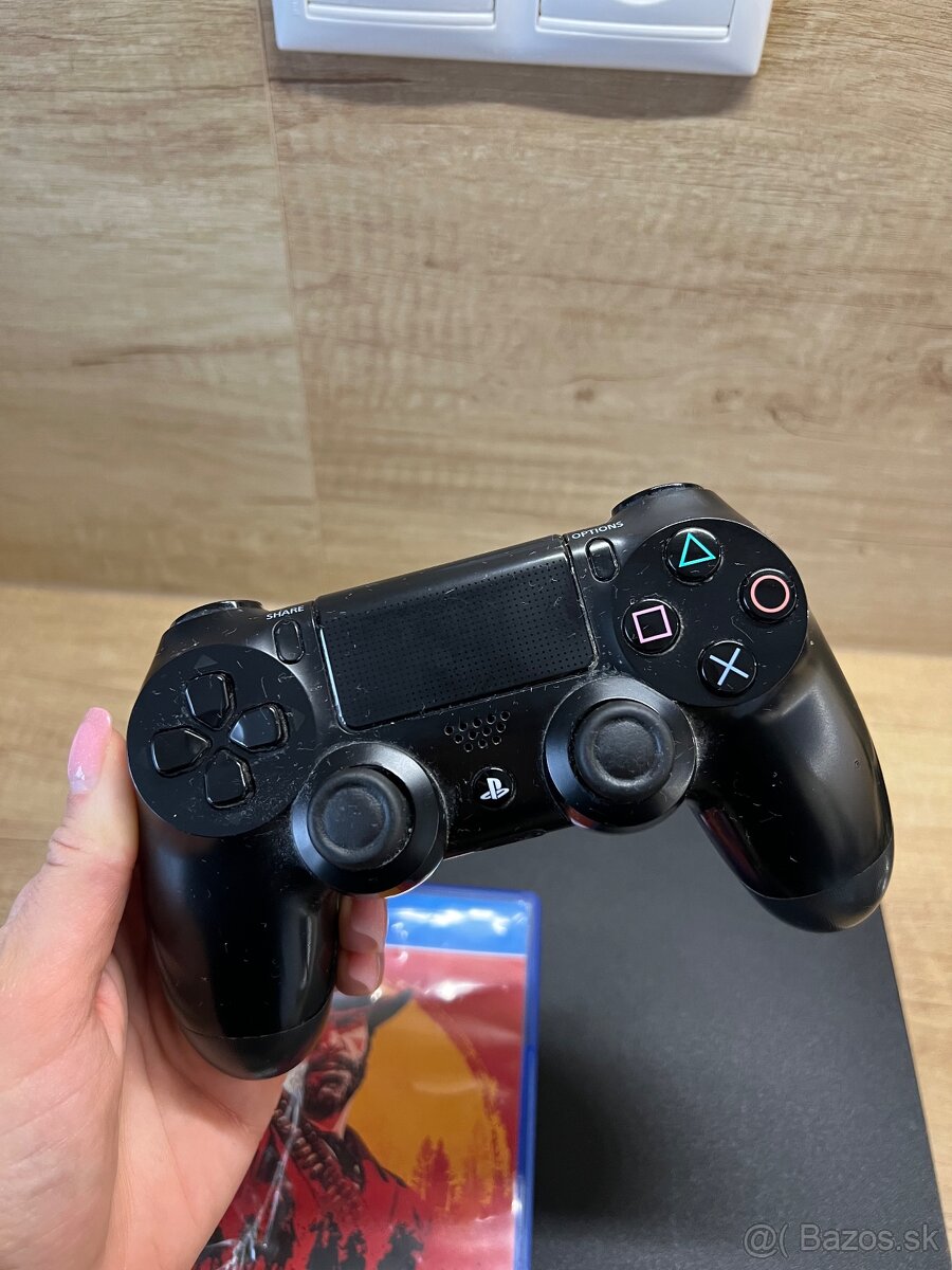 PlayStation 4 (PS4) - 2
