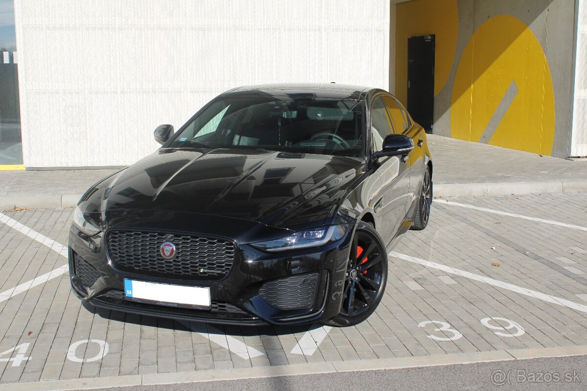 Jaguar XE 2.0D I4 R-Dyn SE AWD AT - 2