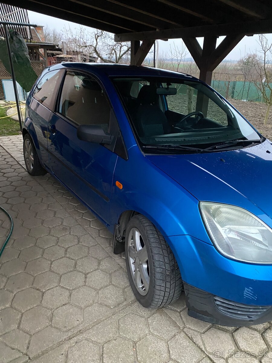 Ford fiesta 2006 1.3 benzín - 2