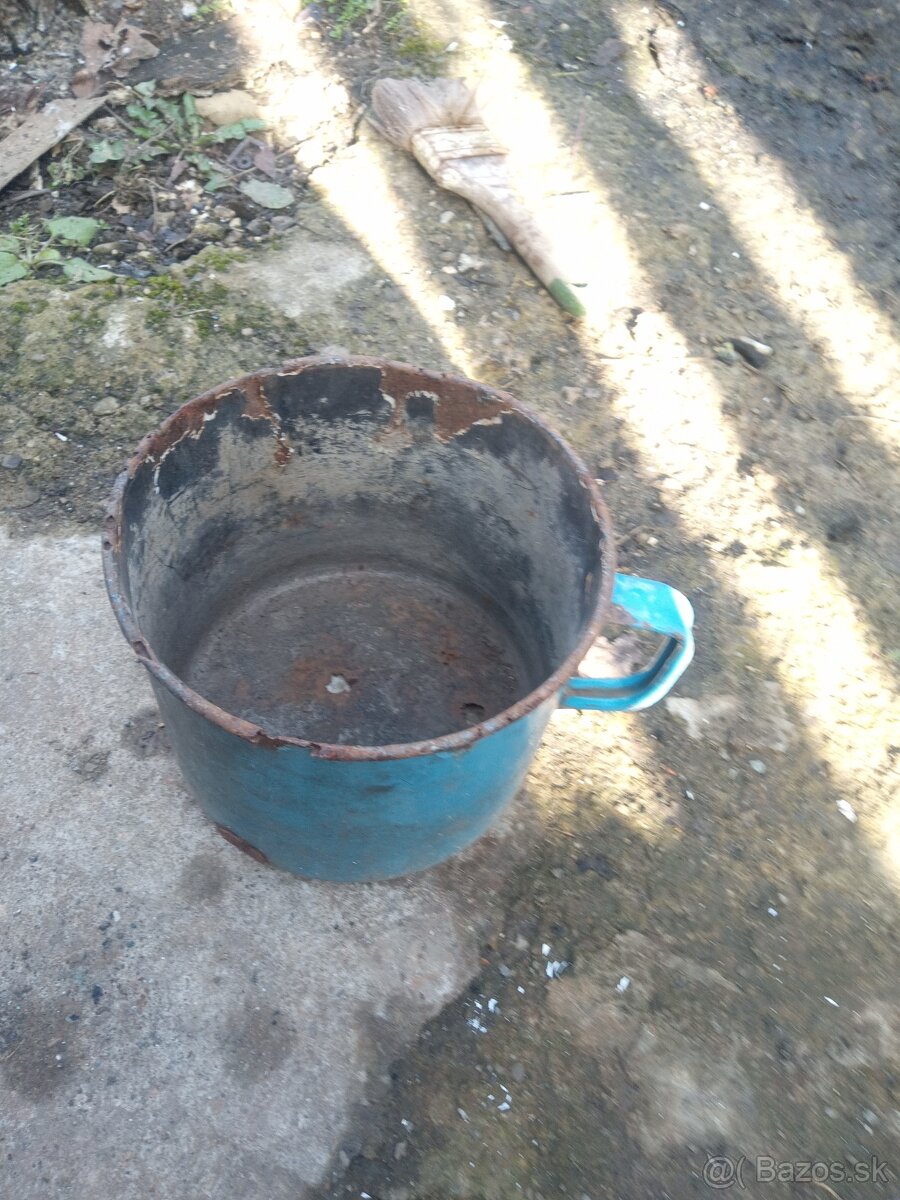 Staré hrnce znak uhorsky - 2