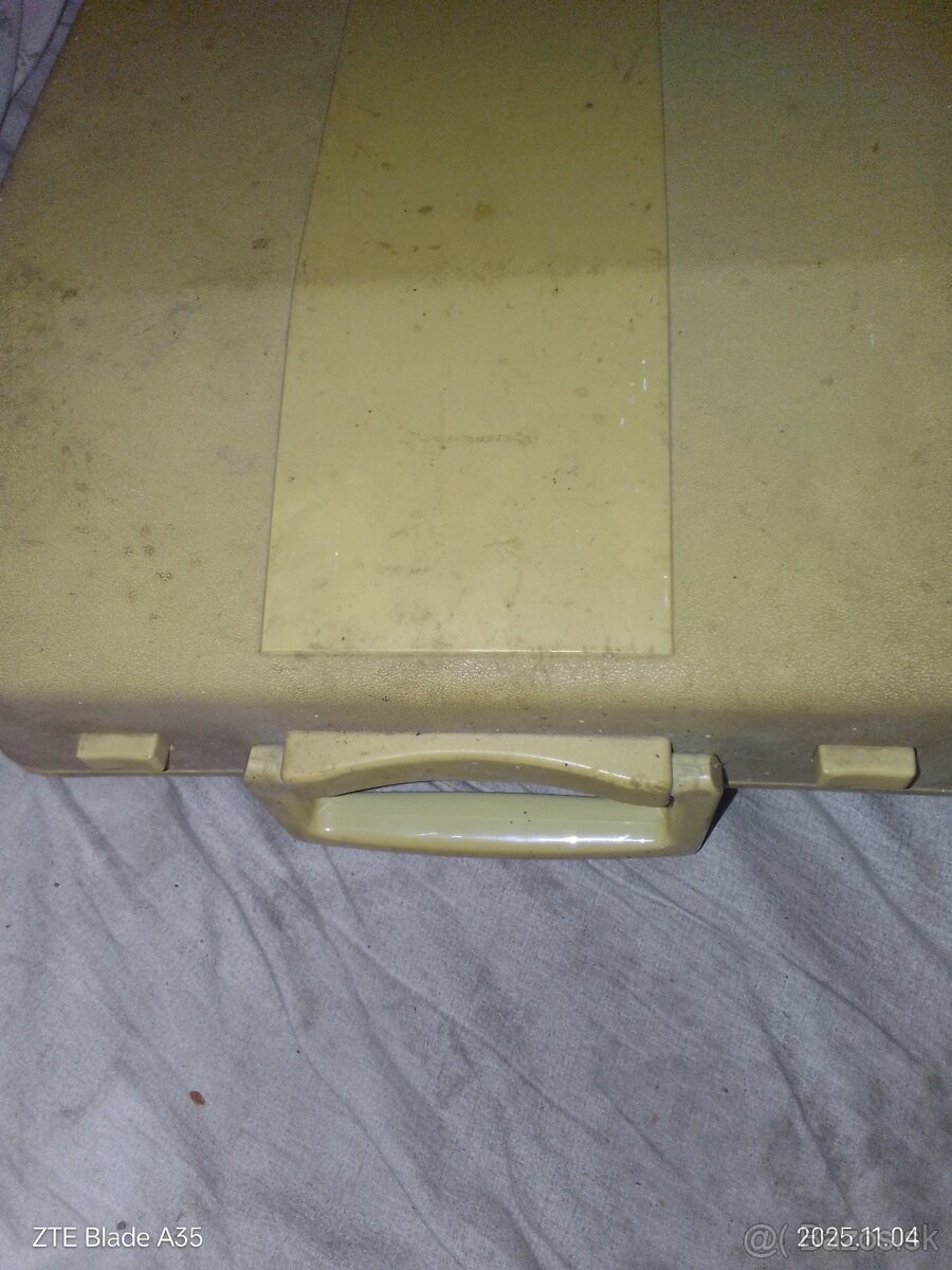 Písací stroj chevron. - 2