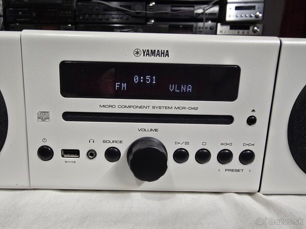YAMAHA MCR-042 stereo systém - 2