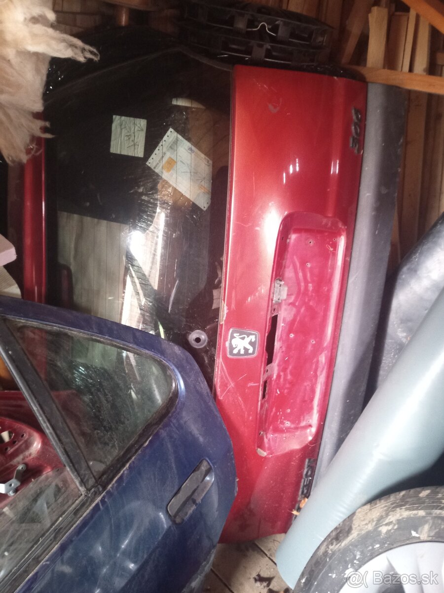 Predám diely na Peugeot 306 combi - 2