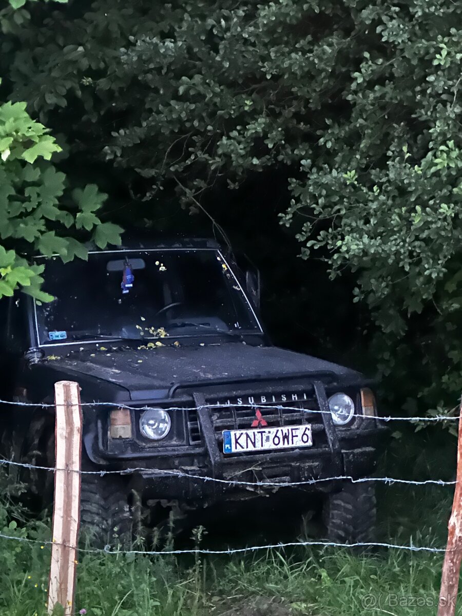 Mitsubishi Pajero 1