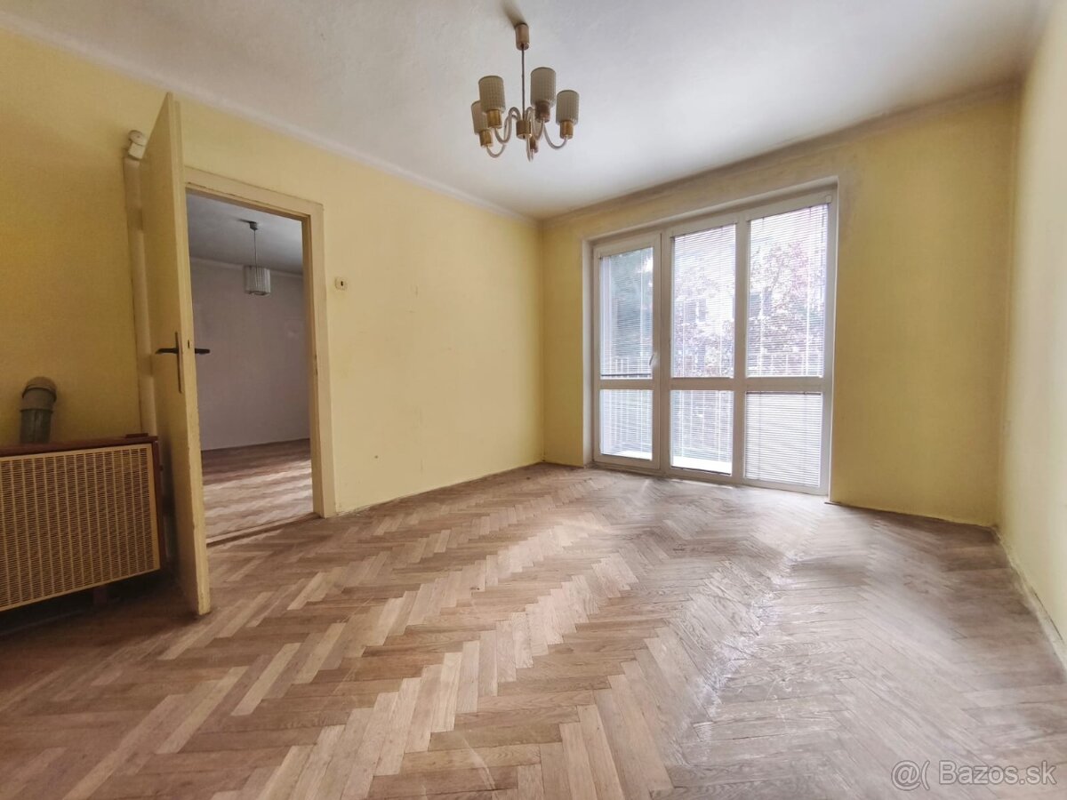 Predaj, tehlový 2izb.byt s balkónom v širšom centre Lučenca - 2