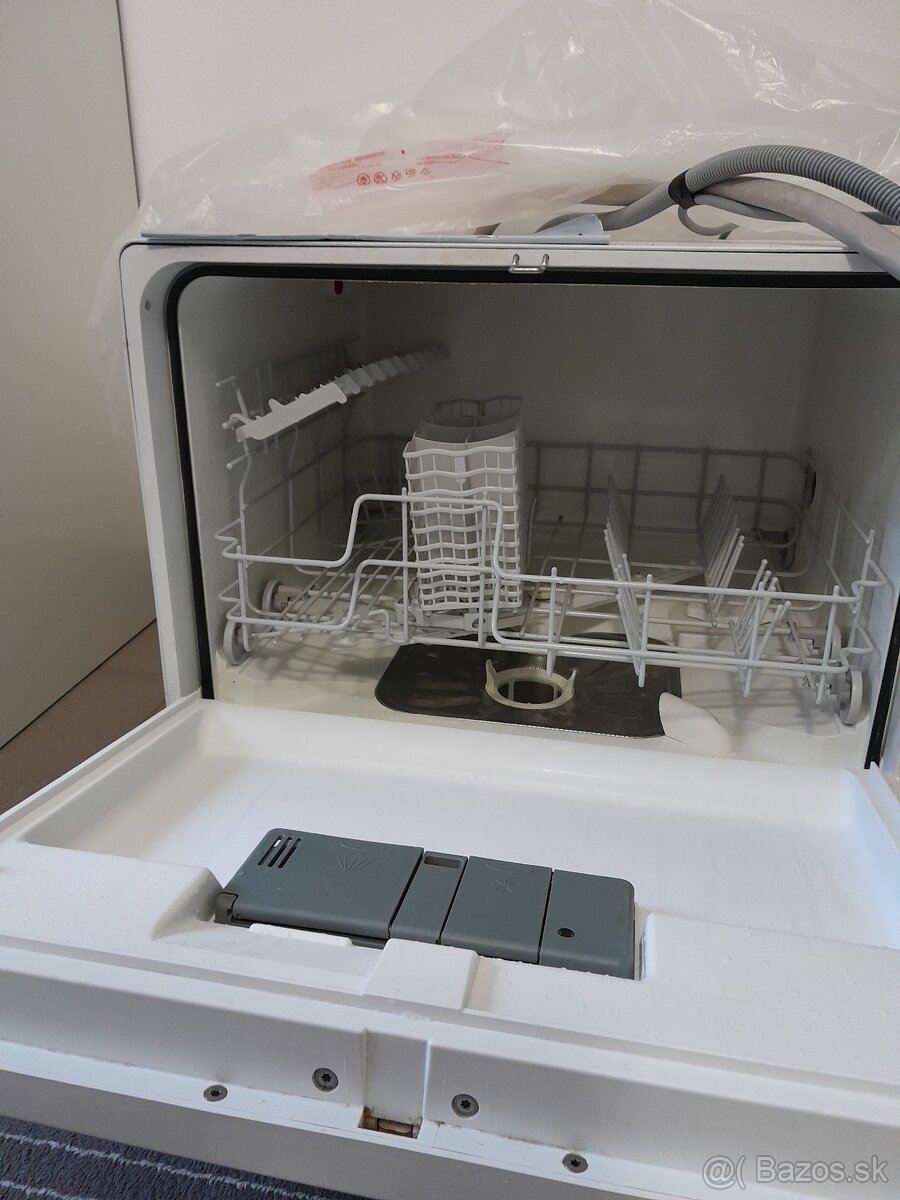 Umyvačka riadu stolová Elektrolux - 2