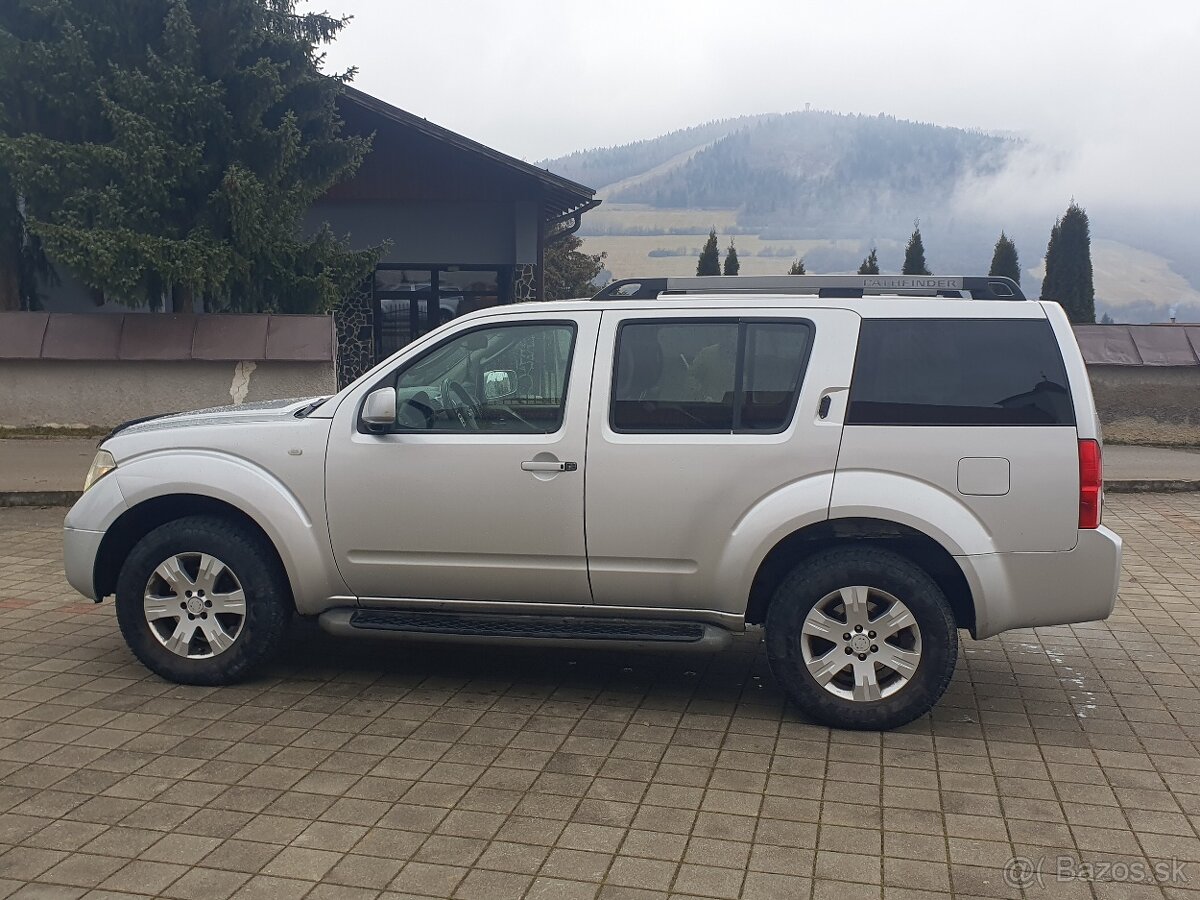Predam Nissan Pathfinder - 2