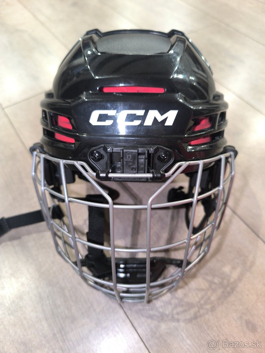 Detská hokejová prilba - 2