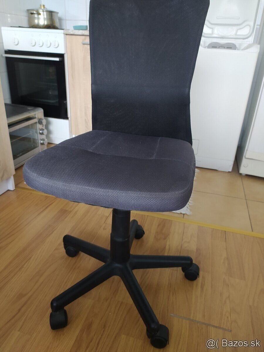 Kancelárska stolicka - 2