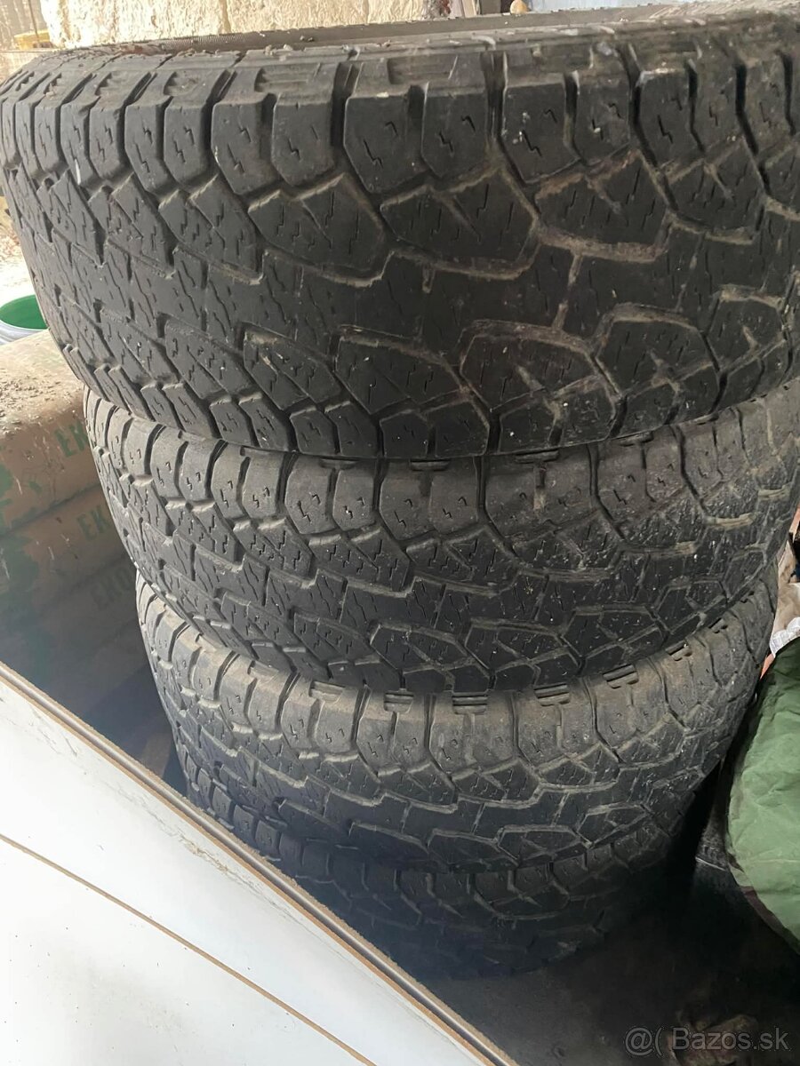 255/65 r17 - 2