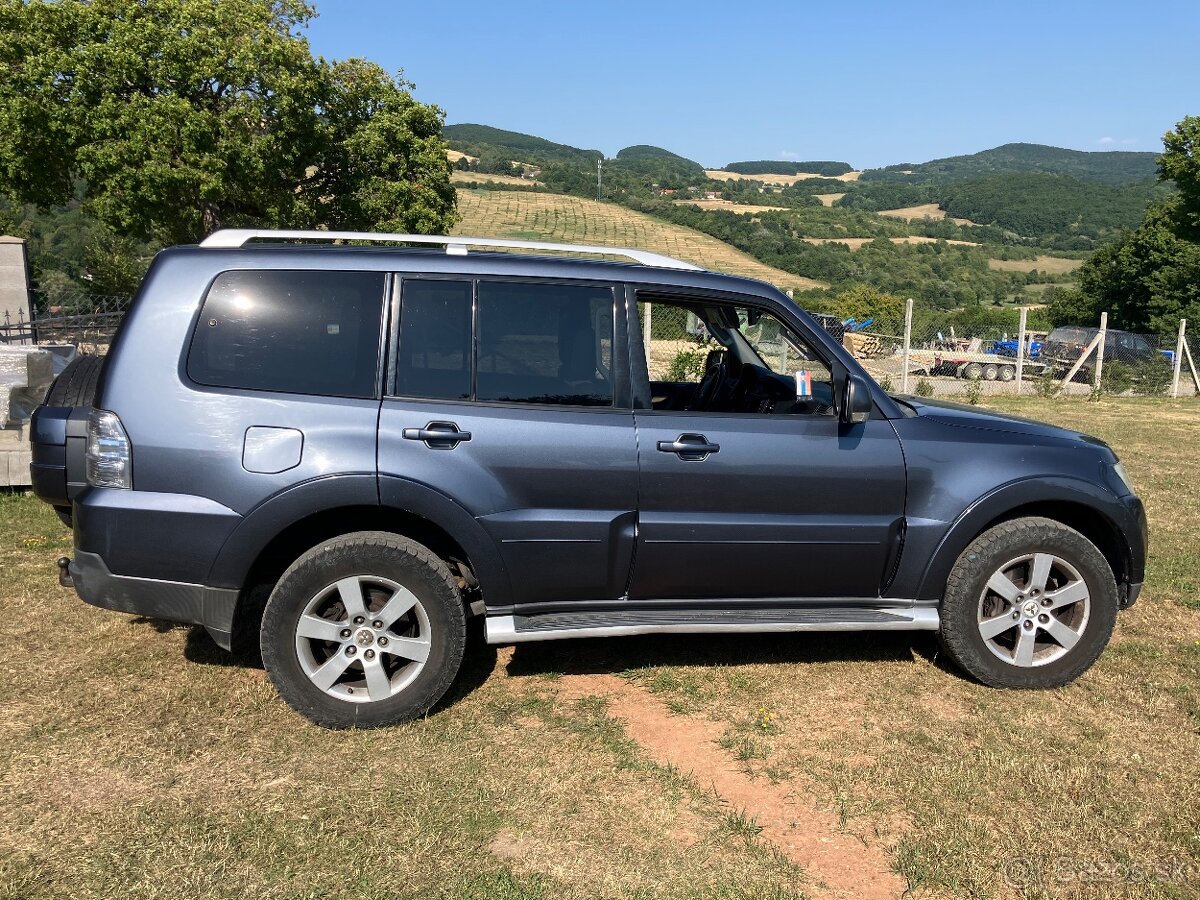 Mitsubishi pajero vagon 3,2 - 2