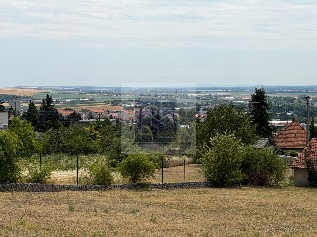 STAVEBNÝ POZEMOK NITRA - ZOBOR - 2