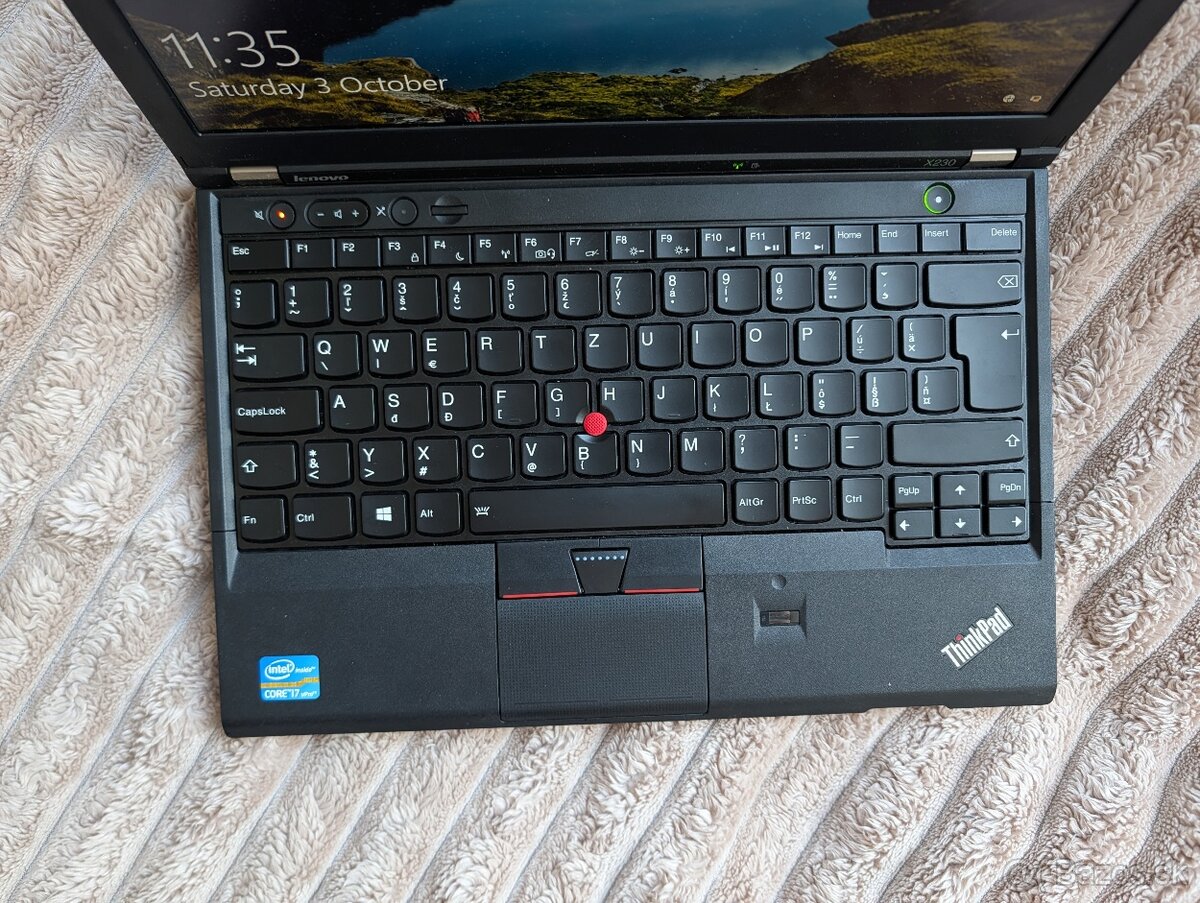 Predám kompaktný notebook Lenovo ThinkPad X230 – i7, SSD - 2