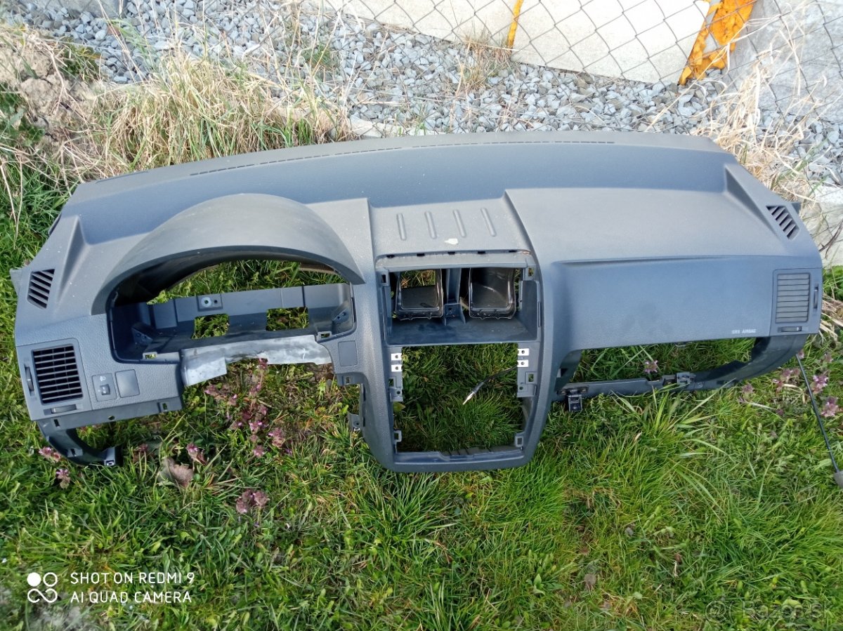 Hyundai getz 1,1 46 kw prístrojovka - 2