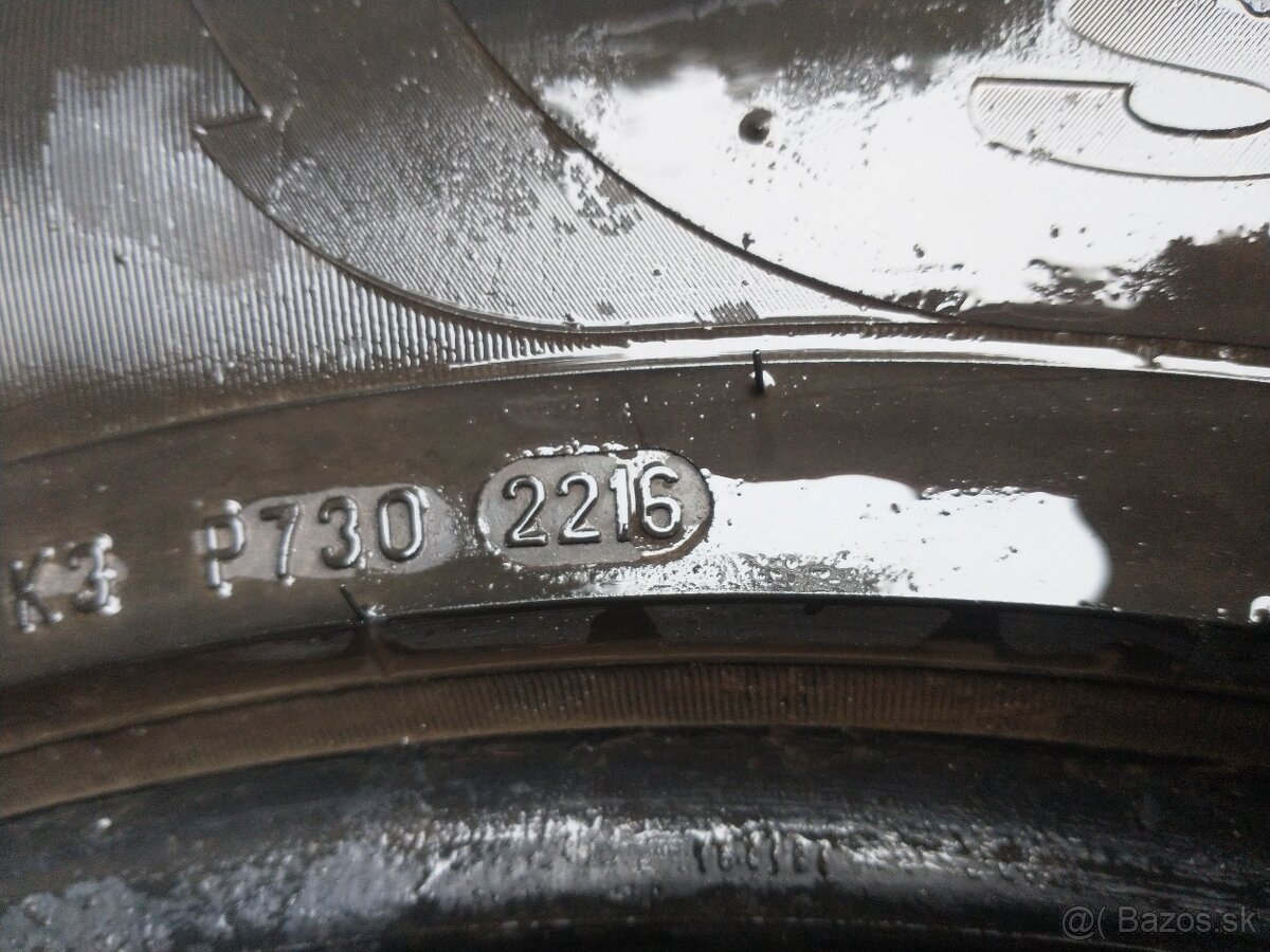 Predam 4ks zimne pirelli scorpion 235/60 r18 - 2