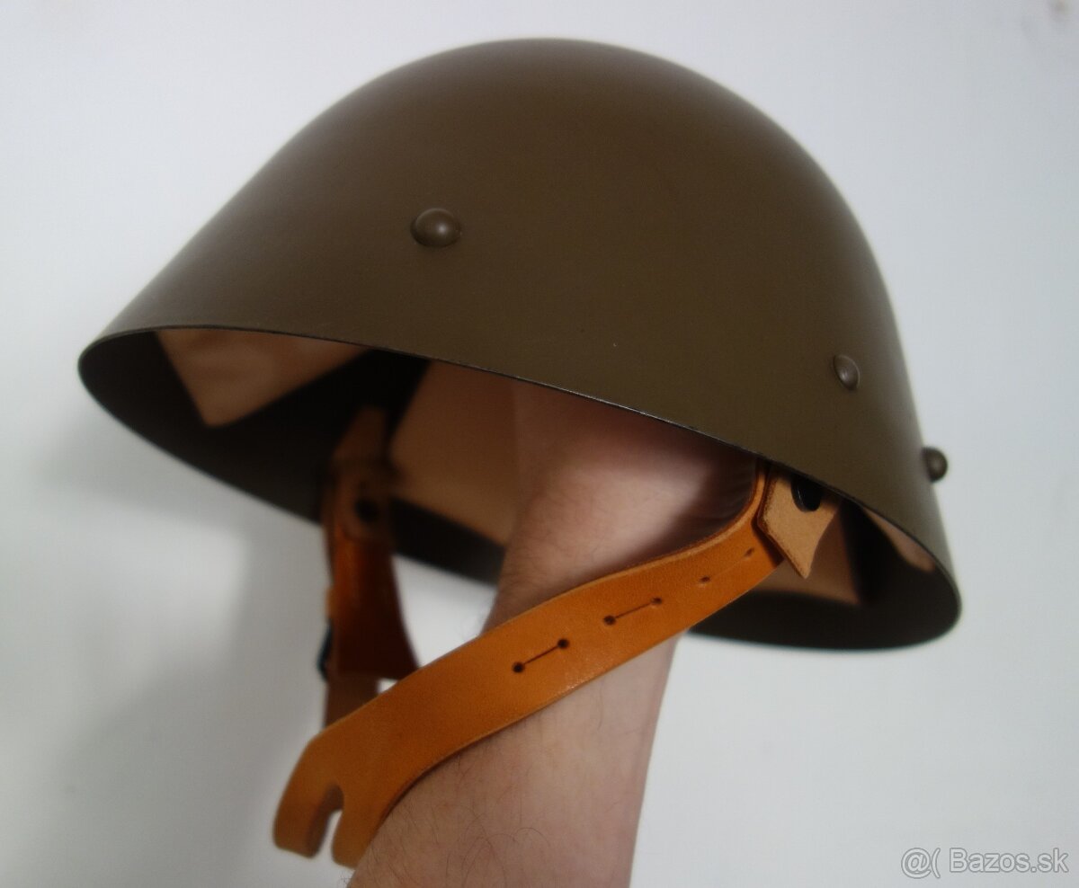 ČS helma vzor 32 - 2