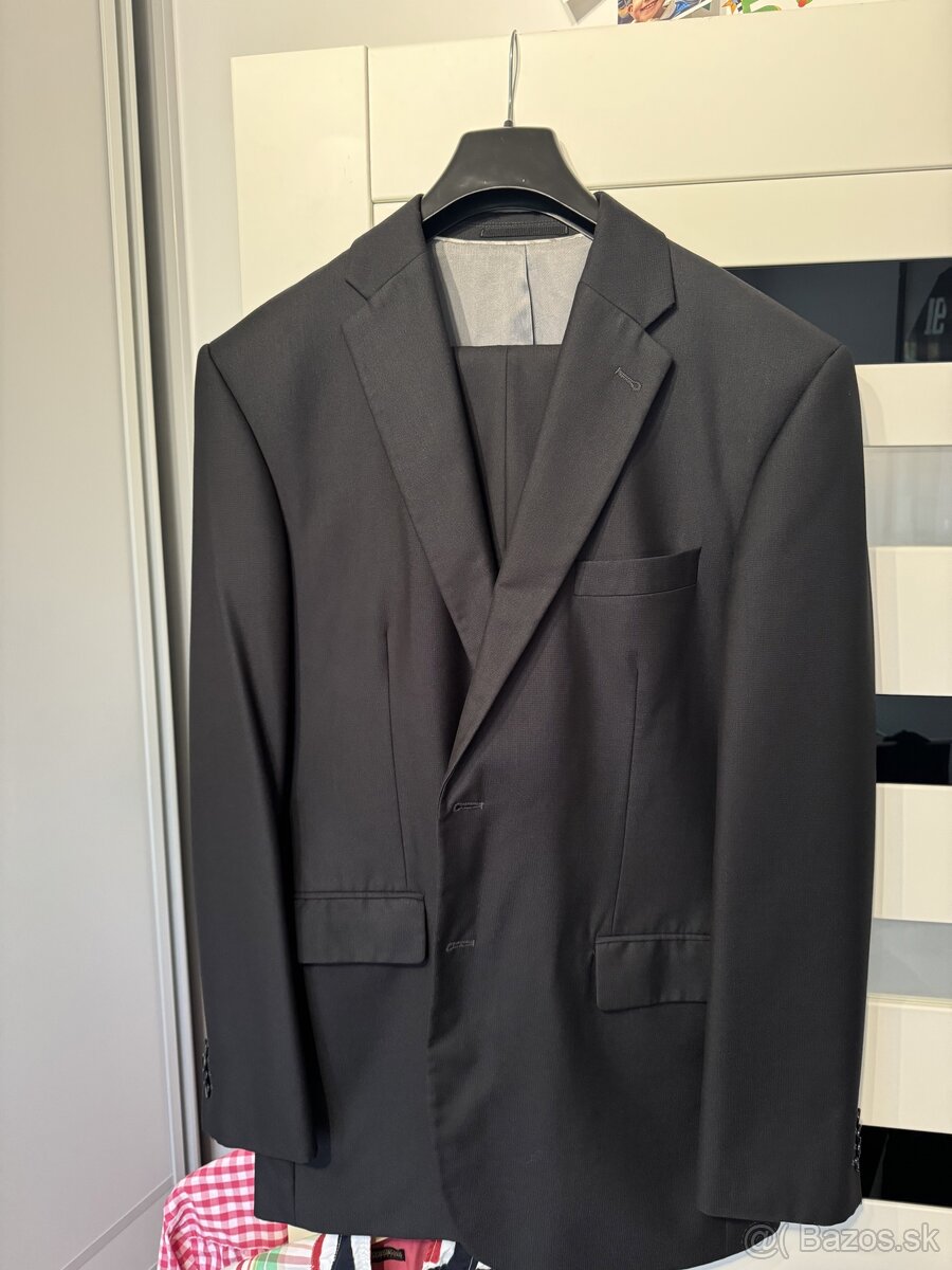 cierny oblek Jamel velkost EU56 1x obleceny - 2