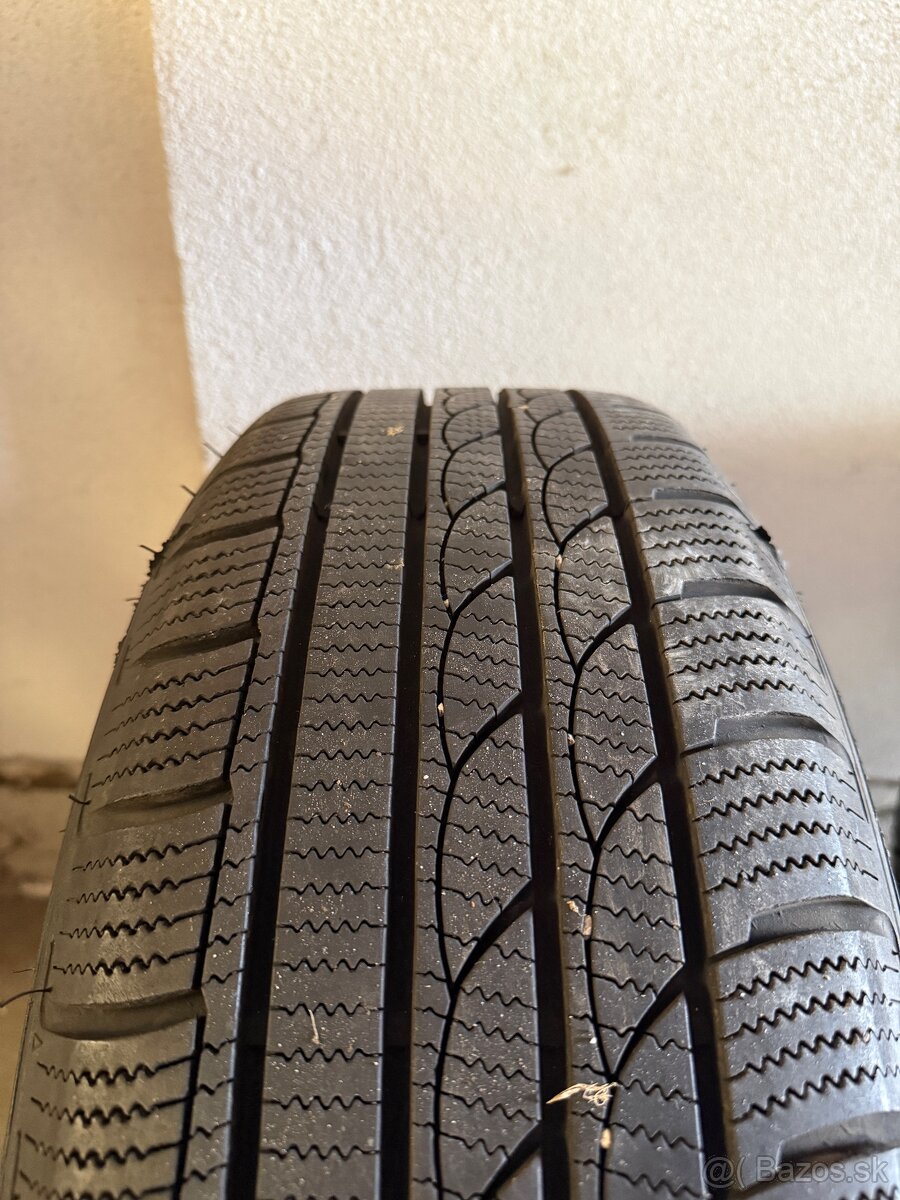 Zimné pneu Imperial 215/60 R17 - 2