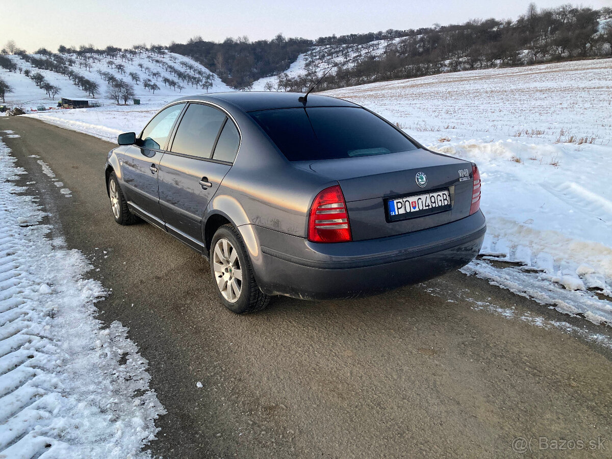 Škoda Superb 1.9 TDI, r. 2005 – manuál - 2