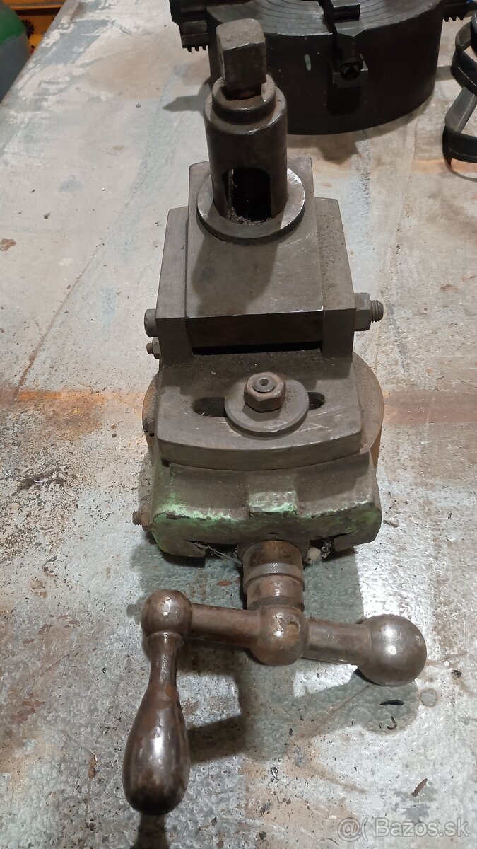 Hlava na štuchačku - 2