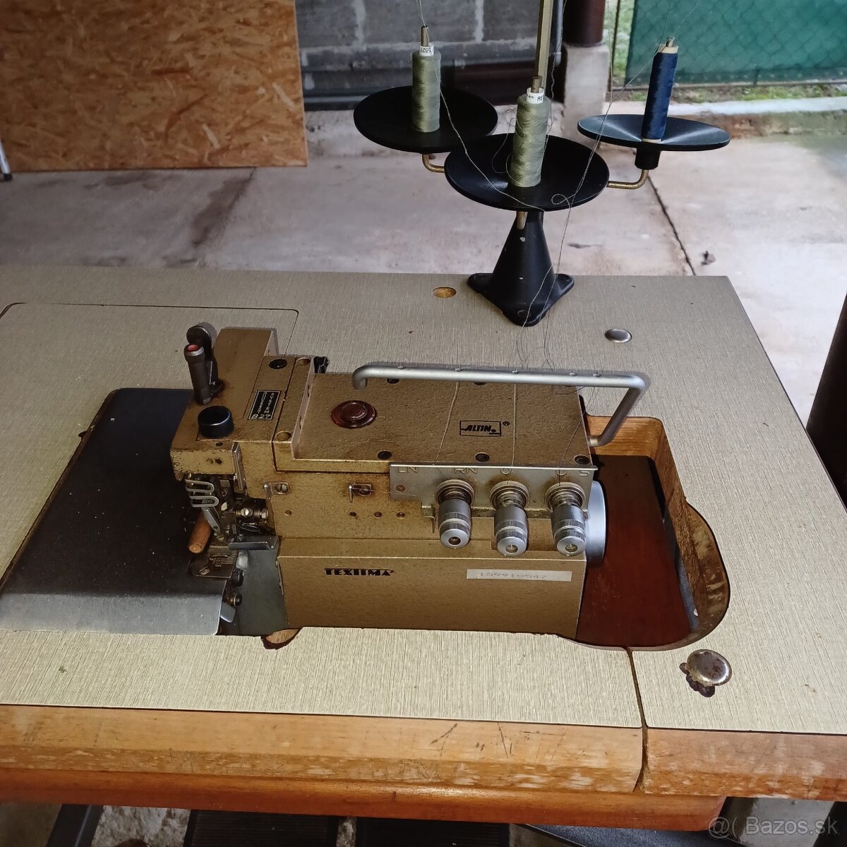Šijací stroj - 2