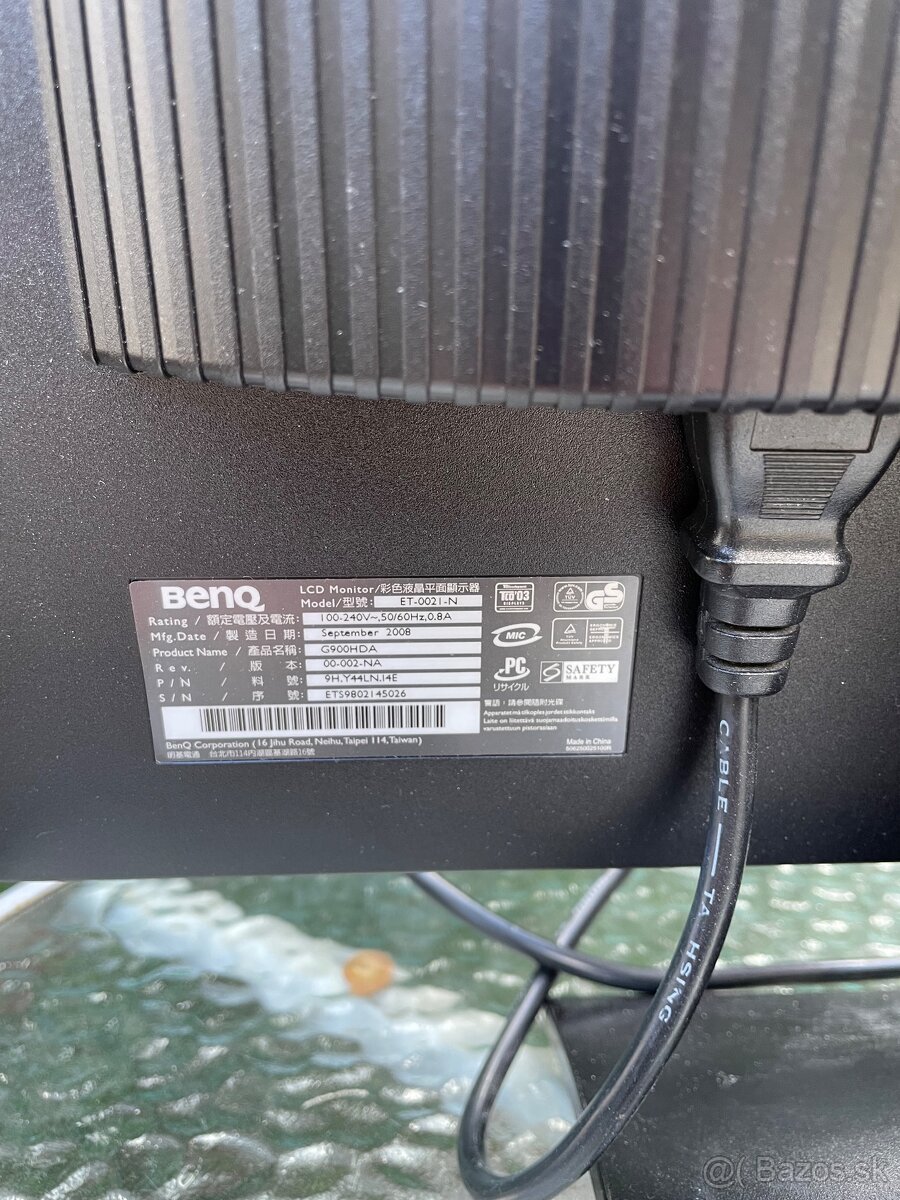 Predam monitory na PC - 2