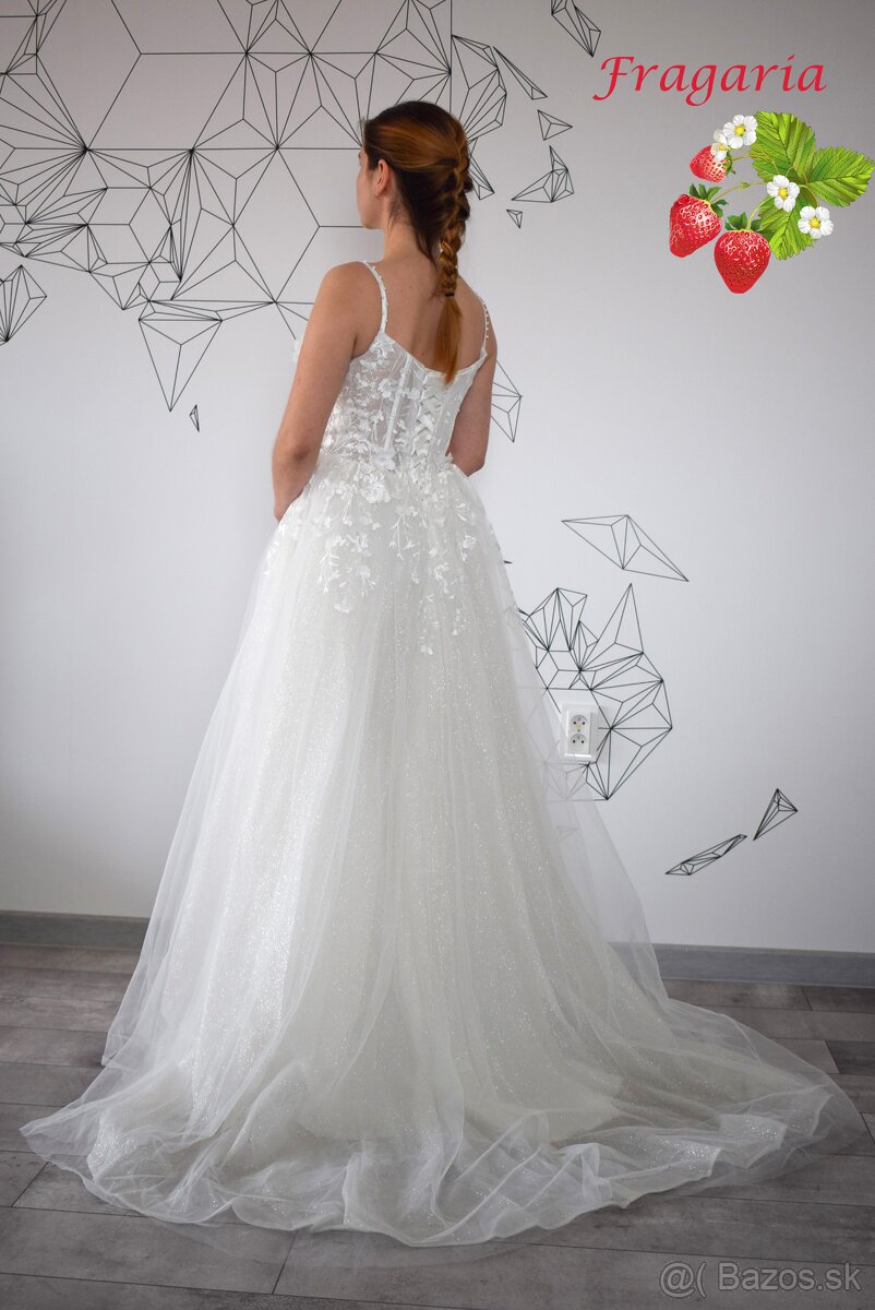 Nové krásne svadobné šaty Fragaria s odnímateľnými rukávmi - 2