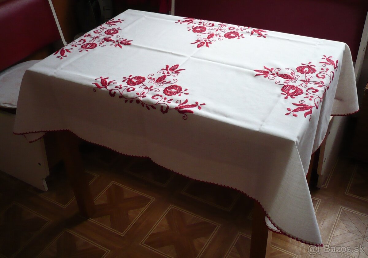 vyšívané obrusy - 2