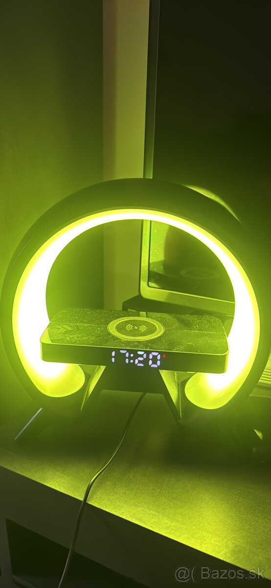 Multifunkčné svetlo/budík/nabíjacia stanica - 2