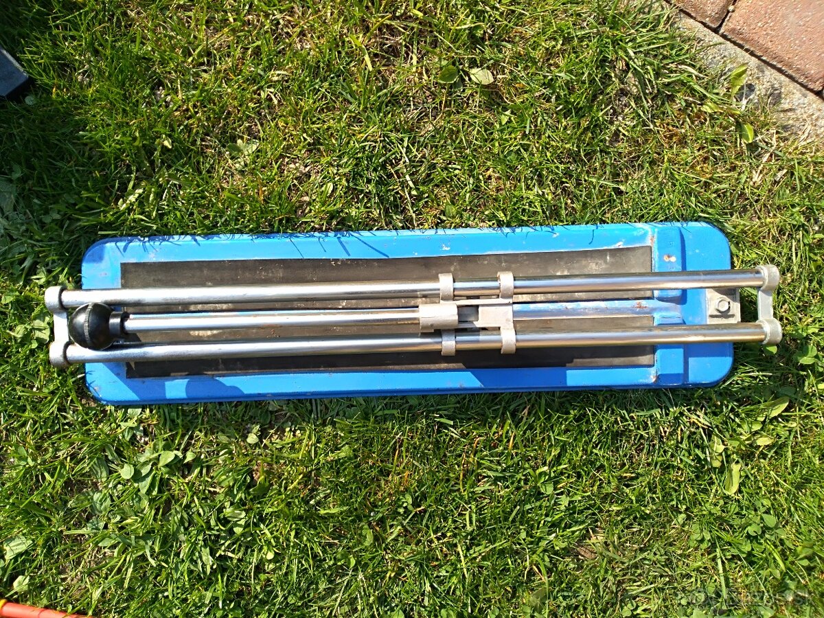 Predám rezačku na dlažbu 400 mm - 2