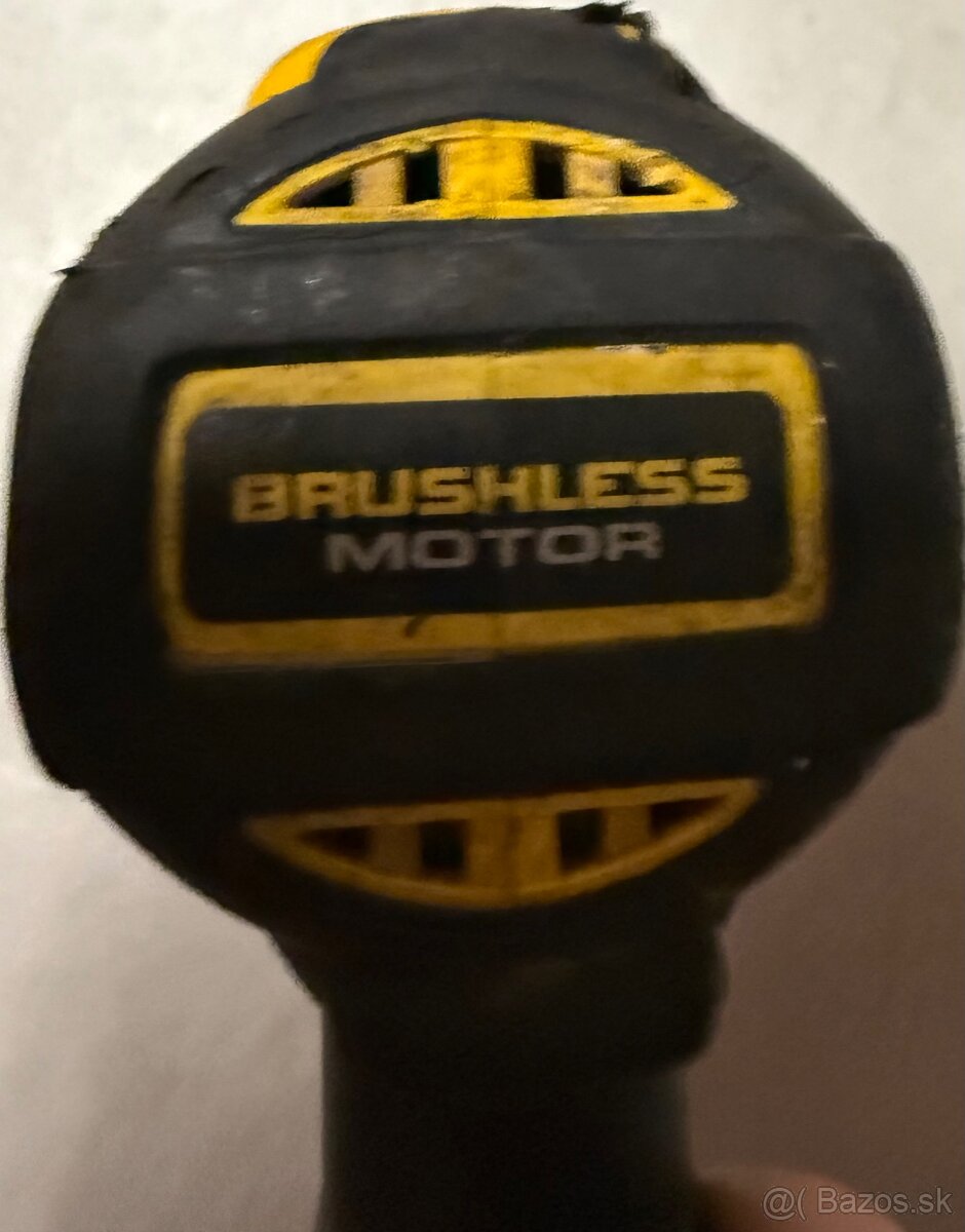 Dewalt aku priklepova skrutkovacka - 2